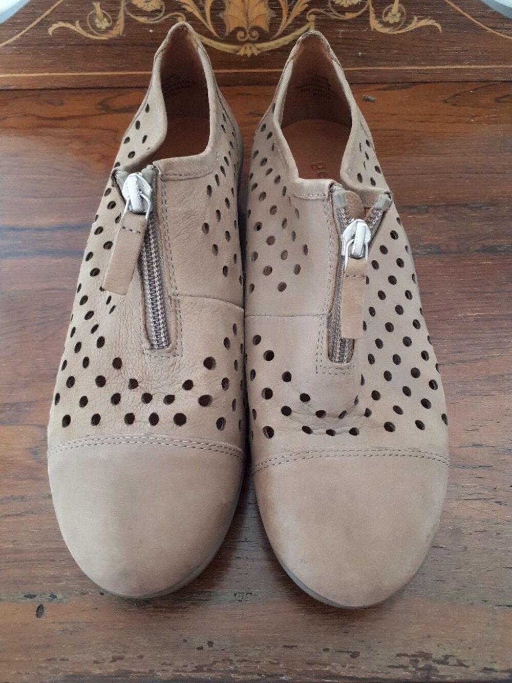 Gentle Souls Shoes by Kenneth Cole - Sz. 7